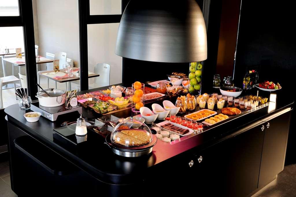 Campanile Chateau-Thierry Restoran gambar